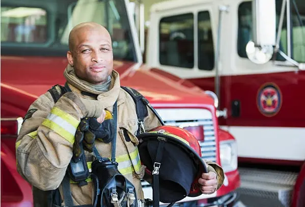 ¿Cuánto gana un bombero en Estados Unidos?