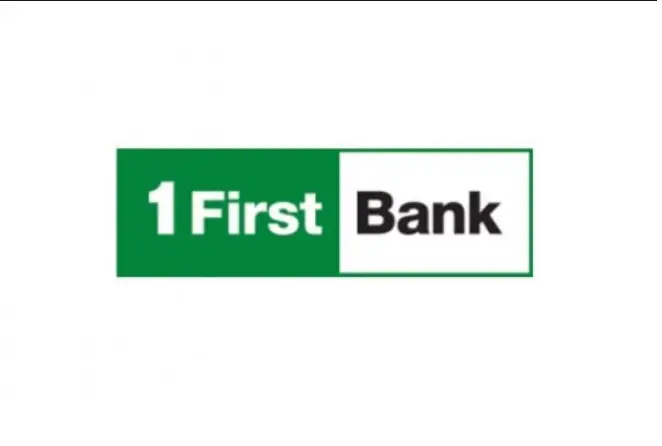 Cual es el horario de Banco First Bank ¿Abren Sabado y Domingo?