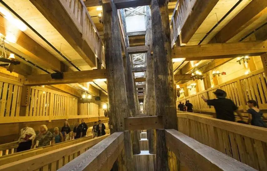 el interior del arca de Noe de Kentucky
