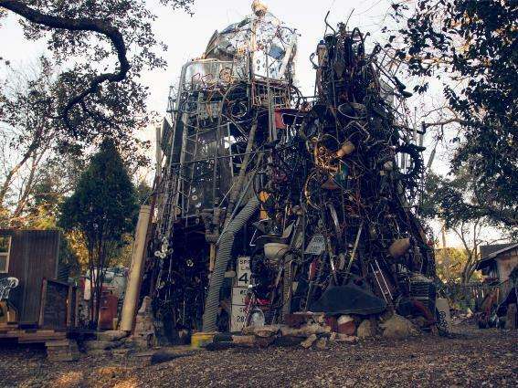 Catedral de la Basura, una de las mejores cosas que hacer en Austin