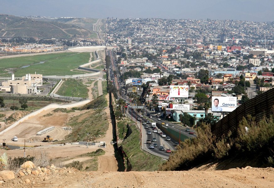 Muro Fronterizo entre Estados Unidos y México