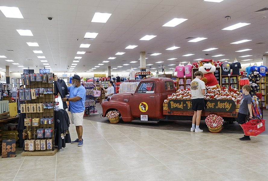 Buc-ee's. Vista aérea de la inmensidad de un Buc-ee's.