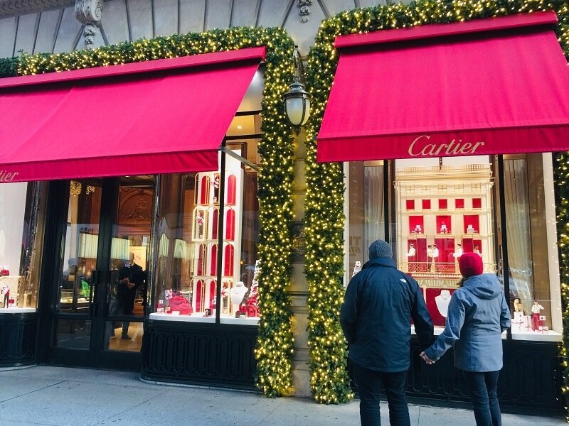 Los lujosos escaparates navideños de Cartier en la Quinta Avenida Los lujosos escaparates navideños de Cartier en la Quinta Avenida.