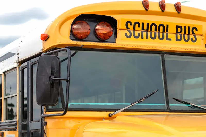 Multa por Pasar un Bus Escolar en Georgia
